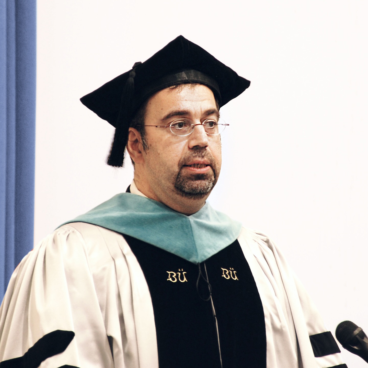 2015 yılında Bilkent Üniversitesi tarafından fahri doktora tevcih edilen Prof. Dr. Daron Acemoğlu, kurumların oluşumu ve refaha etkilerine ilişkin çalışmalarından dolayı 2024 Nobel Ekonomi Ödülü’ne Prof. Simon Johnson ve Prof. James Robinson ile birlikte layık görüldü. Bilkent ailesi olarak Prof. Acemoğlu’nu bu büyük onur nedeniyle yürekten kutluyoruz.
#bilkent #bilkentuniversity #bilkentuniversity #nobelprize #economics