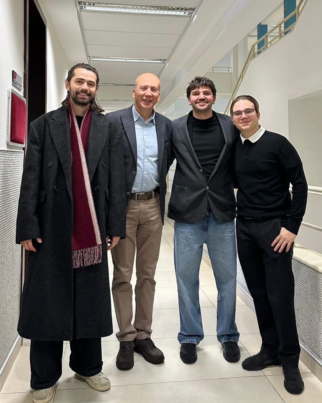 Bilkent ECON takımı, kaptan Utku Gökçen’in liderliğinde, takım üyeleri Mert Cula ve Tolga Dönmez ile Prof. Dr. Hakan Kara’nın danışmanlığında 2025 Bloomberg Global Trading Challenge üniversite yatırım yarışmasında Ortadoğu ve Afrika Bölgesi’nde birincilik elde etti.
Bu başarı sayesinde Bloomberg for Education, Bilkent Üniversitesi’ndeki tüm öğrencilere 6 aylık ücretsiz Bloomberg.com üyeliği sağlayacak.

#Bilkent #BilkentUniversity #BilkentÜniversitesi #BilkentECON #BloombergChallenge

The Bilkent ECON team, led by captain Utku Gökçen with members Mert Cula and Tolga Dönmez under the academic supervision of Prof. Dr. Hakan Kara, achieved first place in the Middle East and Africa region of the 2025 Bloomberg Global Trading Challenge.
As a result of this success, Bloomberg for Education will provide all Bilkent University students with six months of free Bloomberg.com access.