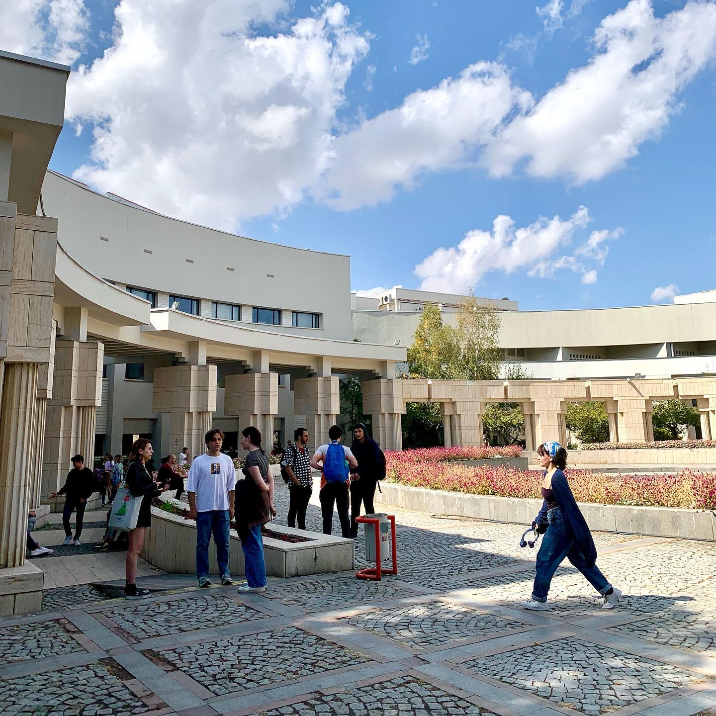 Tekrar hoş geldiniz Bilkentliler!🙌🏻
Bugün derslerin ilk günüydü. Döneme güzel bir başlangıç yapmanız dileğiyle… Herkese iyi bir akademik yıl dileriz!
#bilkent #bilkentuniversity #bilkentüniversitesi